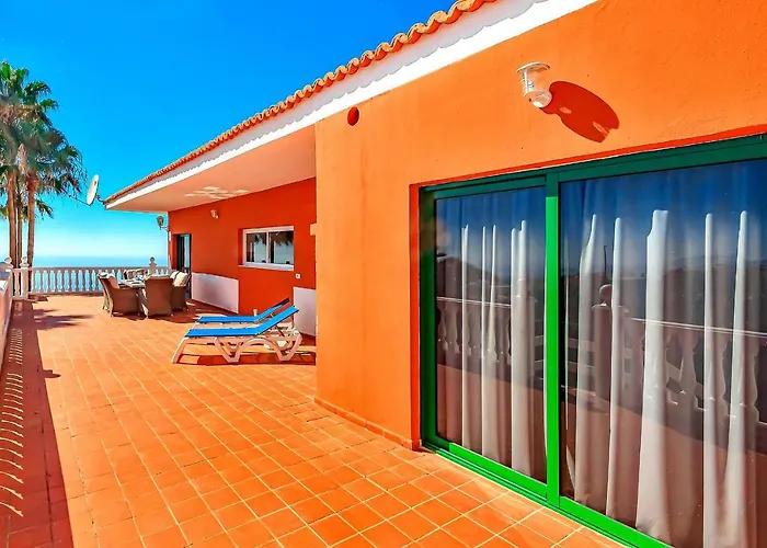 Villa Raquel With Private Pool And Sea View