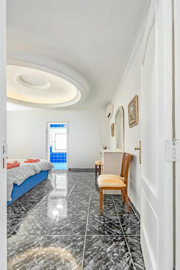 Raquel With Private Pool And Sea View Villa *