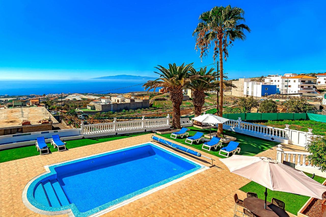 Raquel With Private Pool And Sea View Villa *